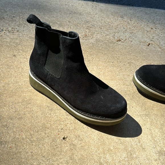Matisse Ronan Chelsea Boots - Picture 2 of 5